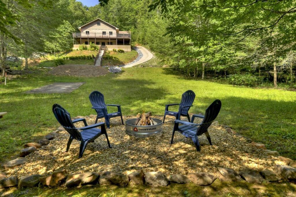The Chariot - Creek Front With Hottub, Fire Pits, Billiards, Ev Charger - Sandalwood Stays Blue Ridge Exteriér fotografie